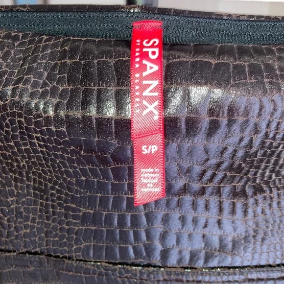 SPANX Glossy Brown/Black Crocodile pattern Leggings (S) - Picture 2 of 8